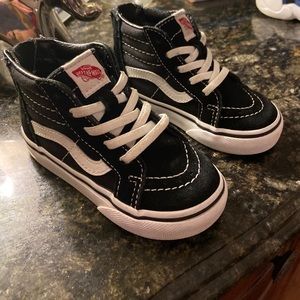 Toddler SK8-Hi Zip vans size 7 (Toddler size)